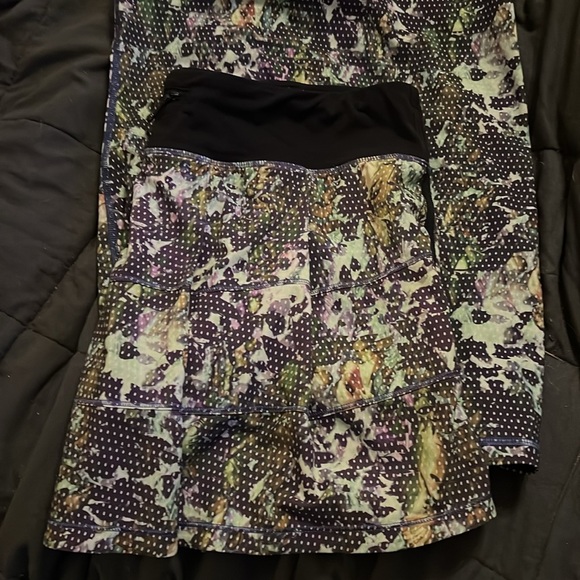 Lululemon racer Back, matrix skirt and teabag tank sold as a set - Picture 2 of 4